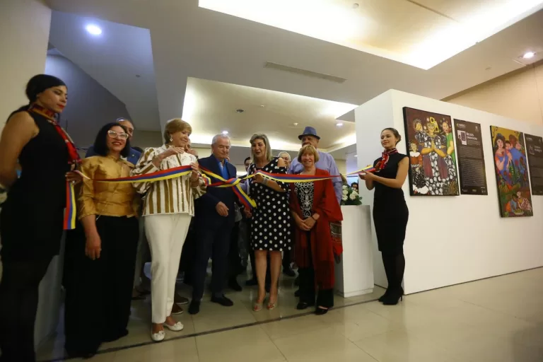 Inaugurada la exposición “Sueños de lo Cotidiano” de Yudelsy Márquez y Belkis Granada en Hesperia WTC Valencia