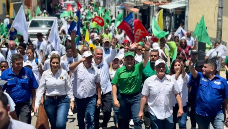 Juan Carlos Alvarado y la marea verde llegaron a Los Valles del Tuy