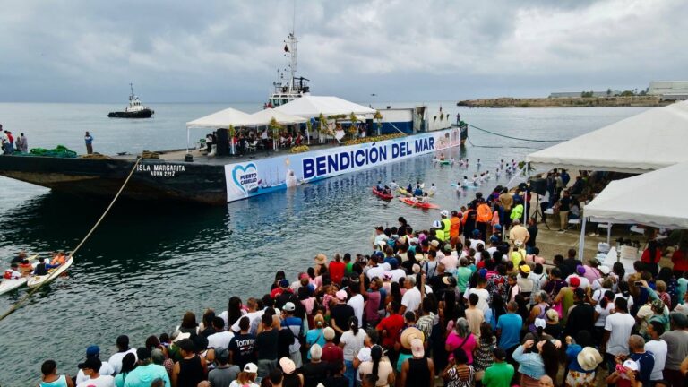 Puerto Cabello renovó su fe en la tradicional Bendición del Mar 2025