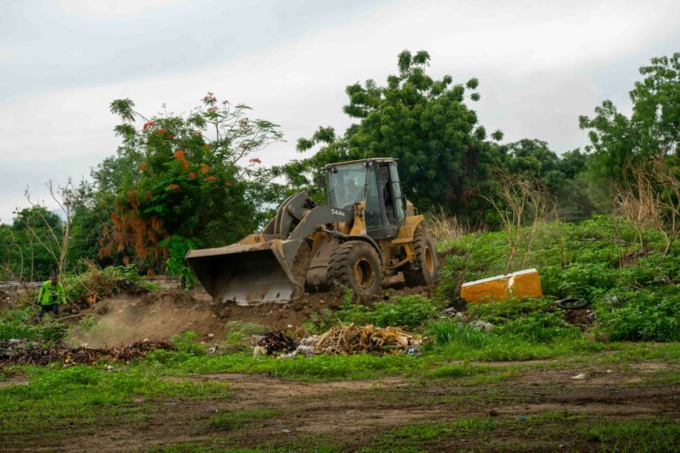 Gestión Castañeda avanza con la limpieza de más de 3 mil 600 ML en caños y canales Guacara