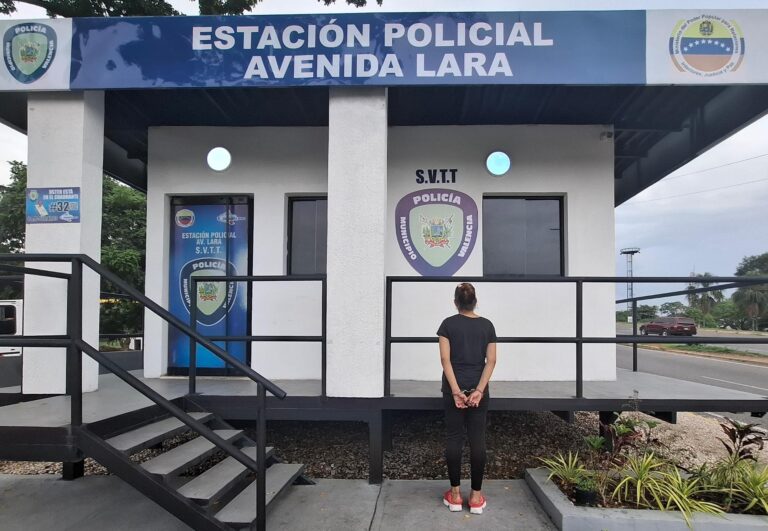 Policía Municipal de Valencia capturó a una mujer y un hombre por posesión de sustancias ilícitas