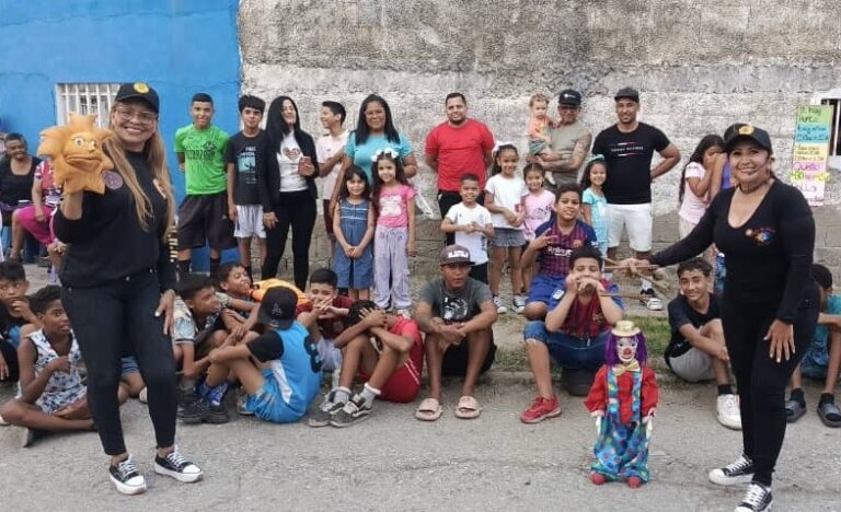 Presentaron obra teatral titiretera “Me recreo y aprendo las leyes contra el bullying”
