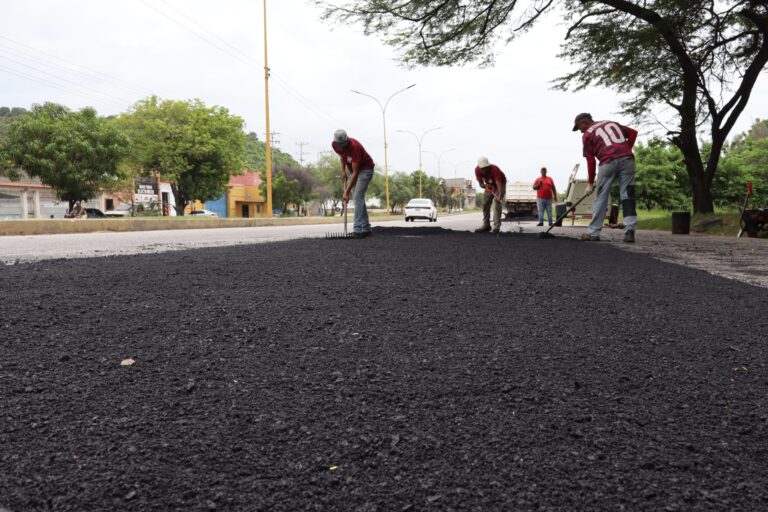 Instruidos por el Gobernador Rafael Lacava,  continúa Plan de Asfaltado 2025 en  Puerto Cabello