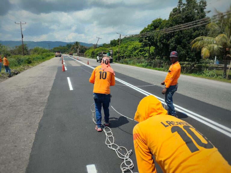 Gobierno de Carabobo avanza en demarcación vial de la Troncal 11 entre Flor Amarillo y Güigüe