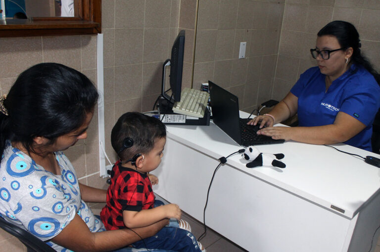 Encendidos Implantes Cocleares en la CHET