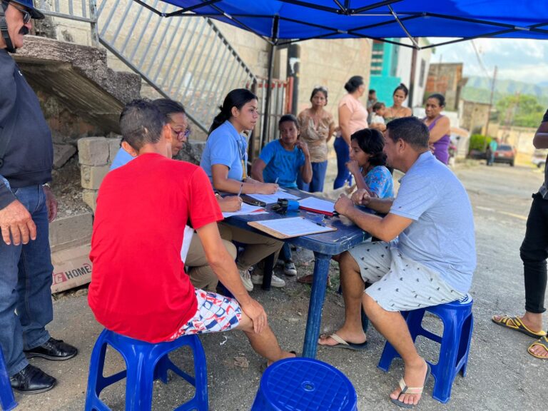 Gestión de León Jurado realiza cuatro jornadas diarias del censo para el plan de microcréditos “San Diego Construye”