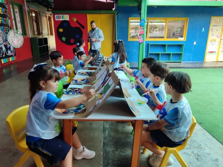 Estudiantes de IDEA participaron en creativa jornada acompañados por la Dirección Central de Cultura UC