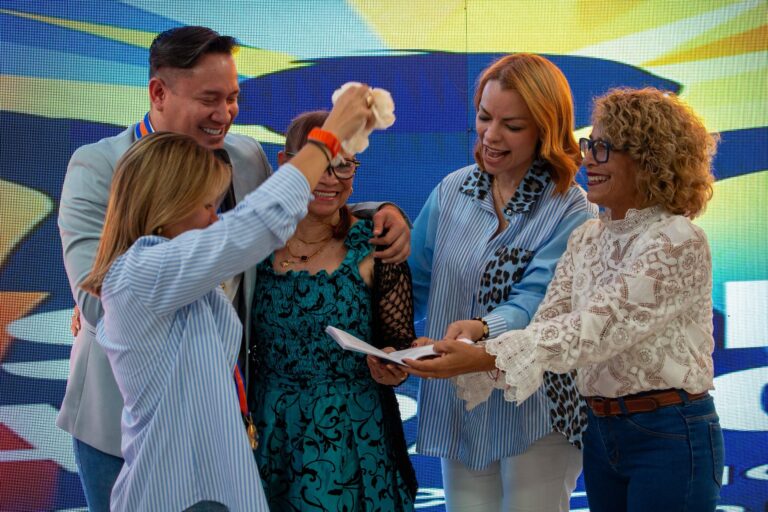 Elyezer Alvarez presentó el libro “Más allá de la Discapacidad” en el marco del primer aniversario de Caicarabobo