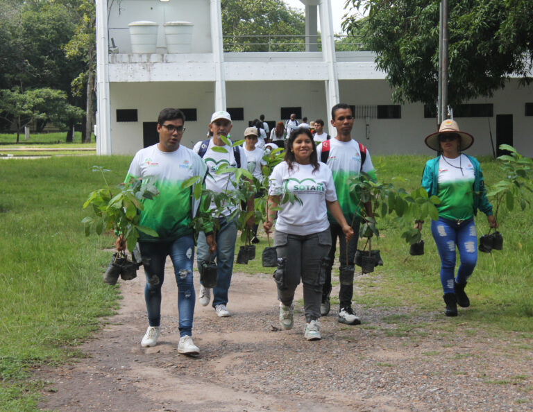 Gobernación de Carabobo conmemoró el Día de la Pachamama con la siembra de más de 600 árboles en el Campo de Carabobo