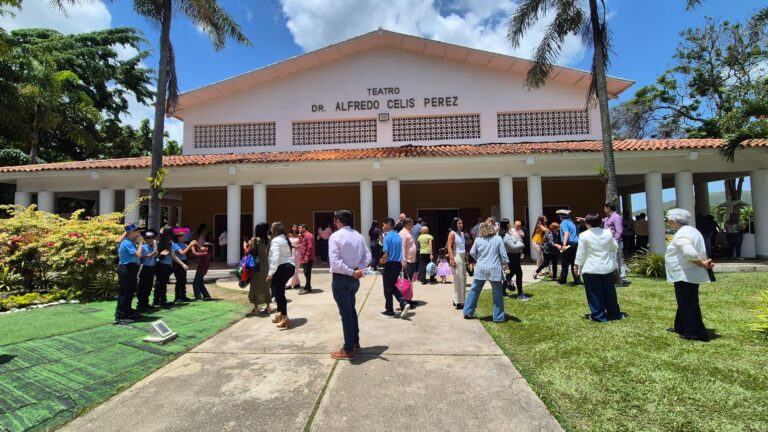 Teatro Celis Pérez consolida su preferencia como espacio para eventos y actos de grado