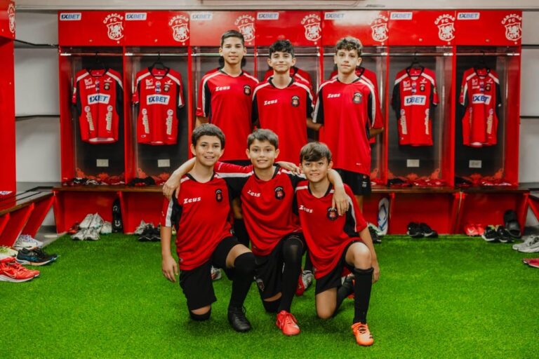 Tiendas Macuto promueve el buen comportamiento de la fanaticada del Caracas FC