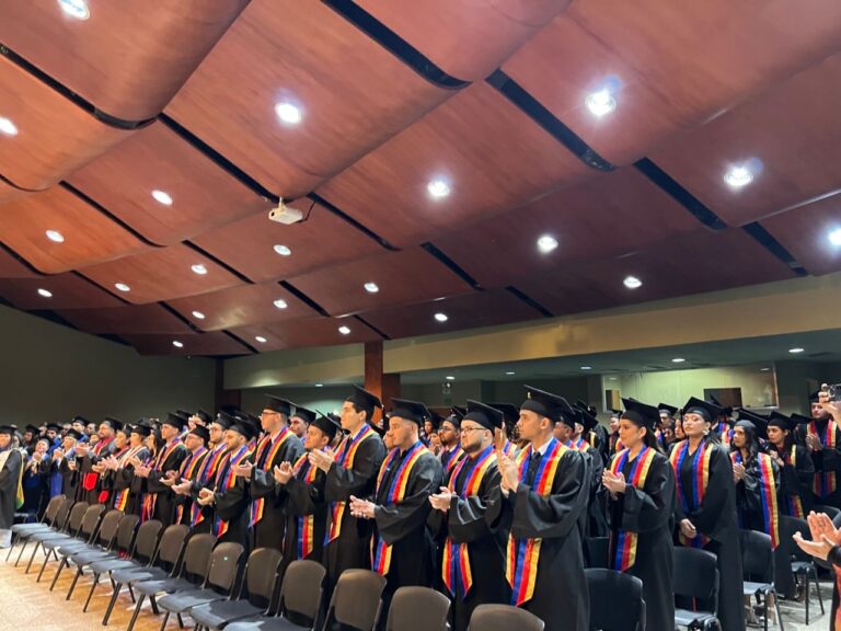 UJAP fortalece el futuro del país con 342 nuevos profesionales