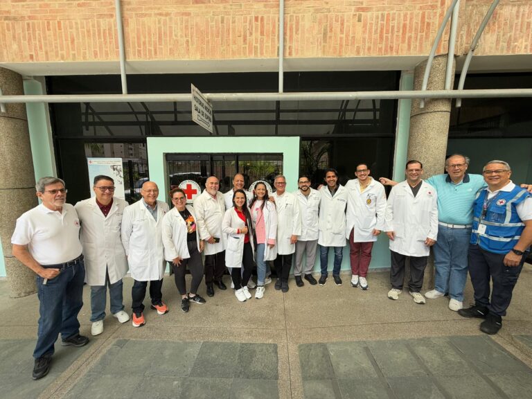 Exitosa jornada de prevención de cáncer de próstata en Cruz Roja de Valencia atendió a 72 pacientes