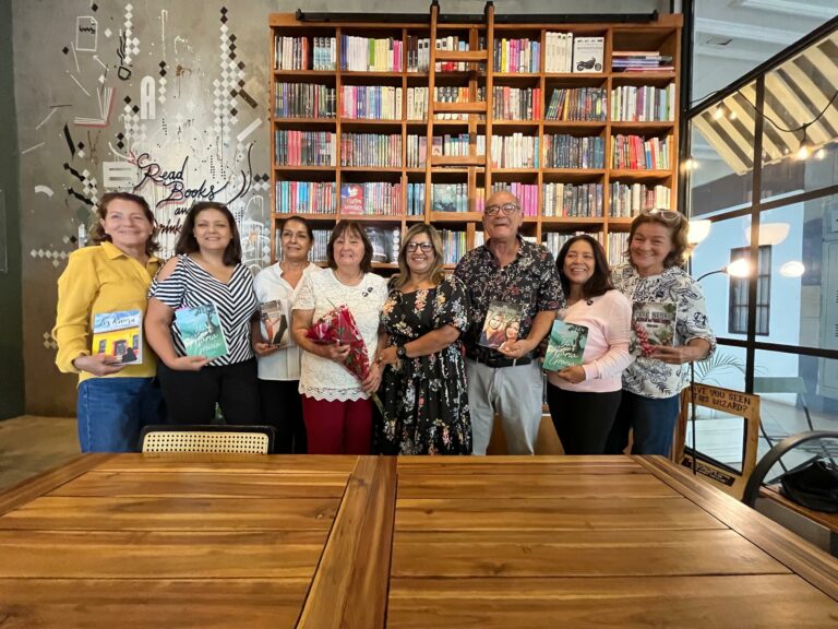 Encuentro con la escritora Ligia Jaén mostró la fortaleza de la mujer como fuente de inspiración