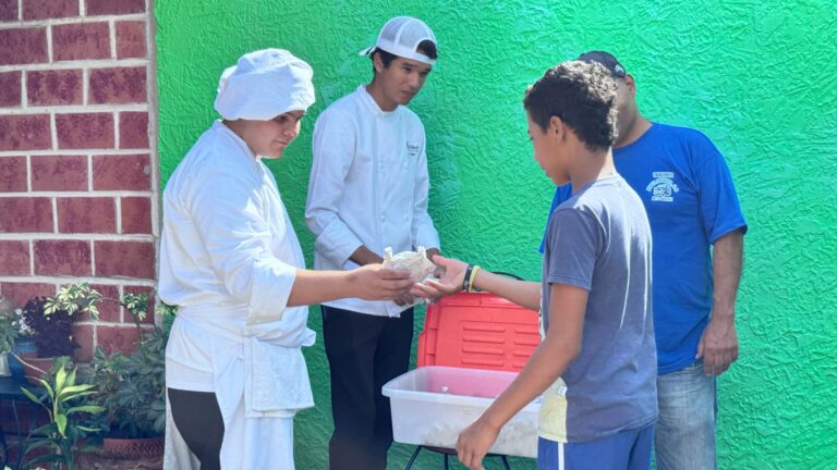 Alcaldía de San Diego celebra el Día Mundial de la Arepa con la entrega de 5 mil unidades en comunidades vulnerables