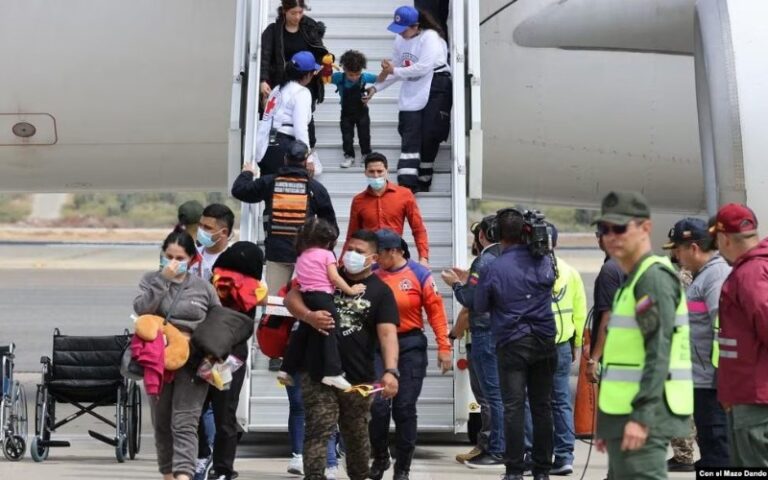 167 venezolanos vuelven al país a través de un vuelo de repatriación desde EE.UU.