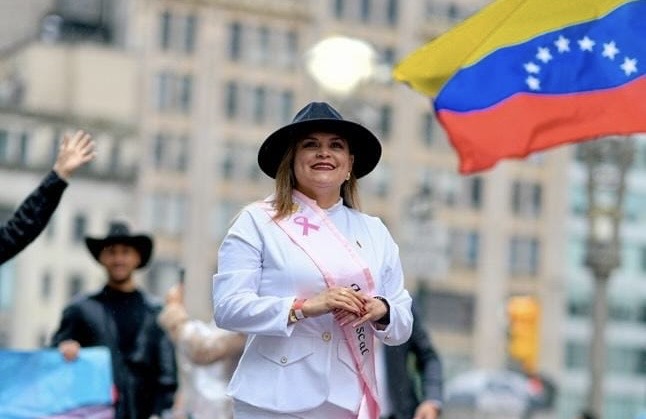 Nufergi Berbesi brilla como Mariscal en los desfiles de la Herencia Hispana en Nueva York y Nueva Jersey