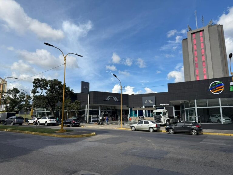 JAC Motors presentó la edición limitada Aventura Pro en su nuevo concesionario de Valencia