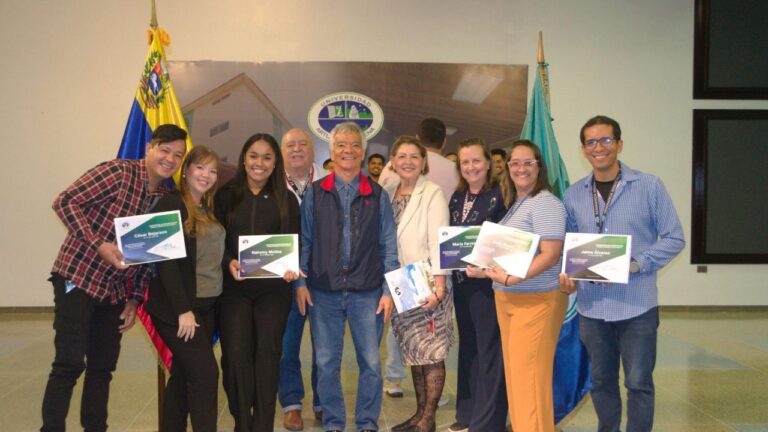 UAM entregó reconocimientos a la II Cohorte del Programa de Perfeccionamiento Profesoral 3P y 3H en el CPAA