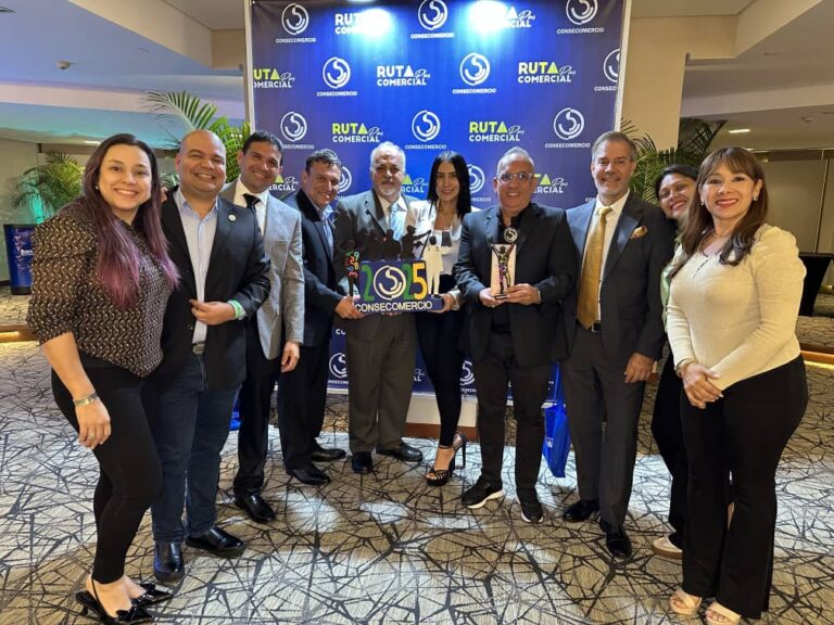 Consecomercio entregó reconocimiento a Crema Helados como «Empresa del Año»