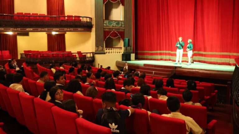 Alcaldía de Valencia ofreció nueva jornada del Programa “Descubre el Teatro” en el Municipal