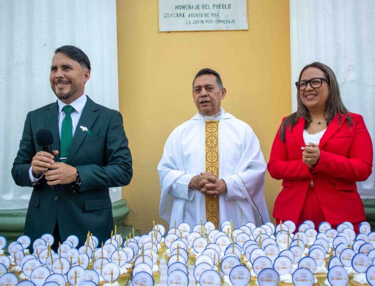 Castañeda celebró los 332 años de Guacara