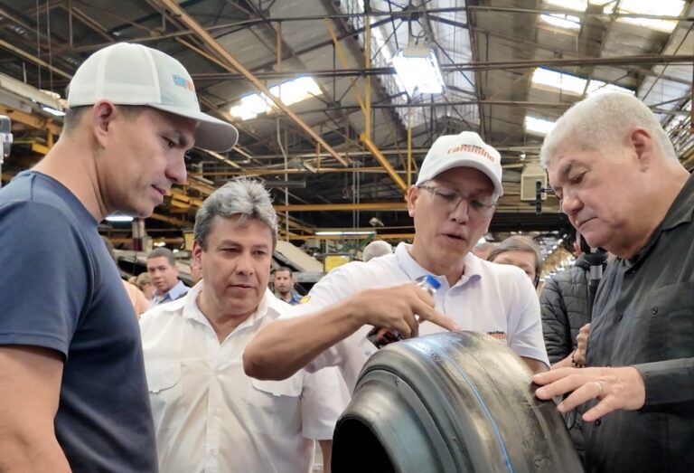 Parque Industrial Caucho presenta el neumático que da inicio a su Plan de Recuperación