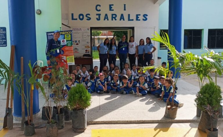 IAMFUMCOSANDI realizó jornada de arborización en el CEI Los Jarales al celebrarse el día Mundial de la Educación Ambiental