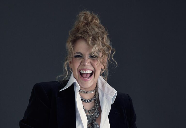 Elaiza Gil llega a Valencia para estrenar ¡Soltera sí, sola jamás!