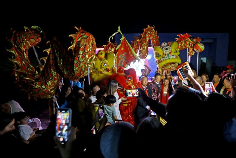 Asociación Comercio China Venezuela iluminó el cielo de Carabobo para recibir al Caballo de Fuego