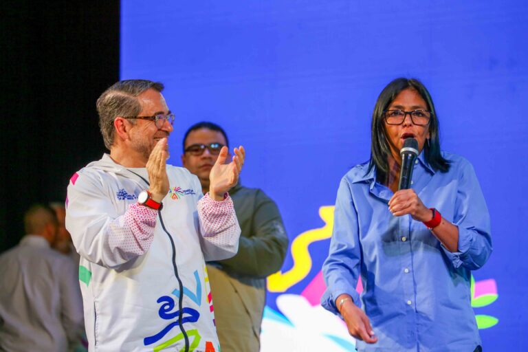Presidenta encargada Rodríguez y Gobernador Lacava lideraron “Gran Peregrinación por una Venezuela sin Sanciones y en Paz” en Carabobo