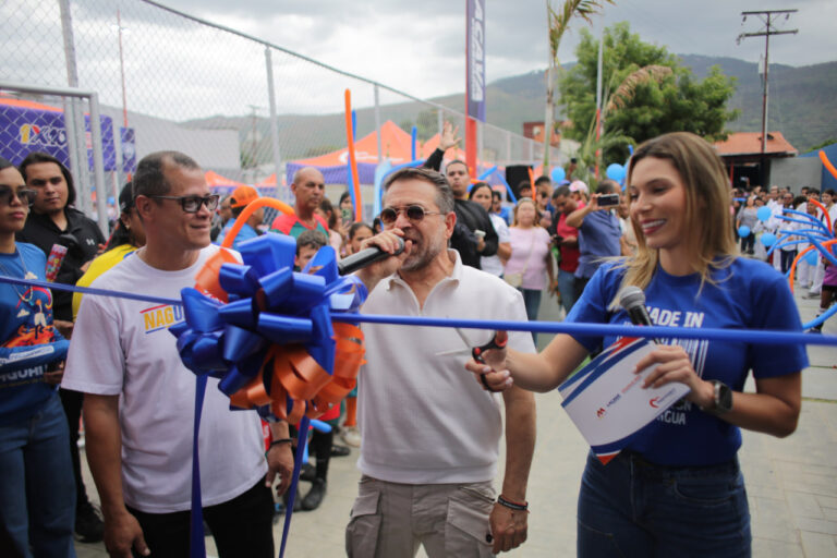 Gobernador Lacava y alcaldesa Elizabeth Niño reinauguran Parque Deportivo Barrio Unión