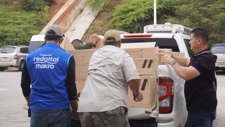 La Fundación Redvital y la Universidad de Carabobo brindan atención médica y humanitaria a afectados por el terremoto en La Guaira