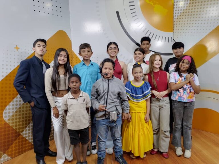 Jóvenes y niños participaron en el Plan Vacacional “La Magia de la Televisión” de Ecovision en Valencia
