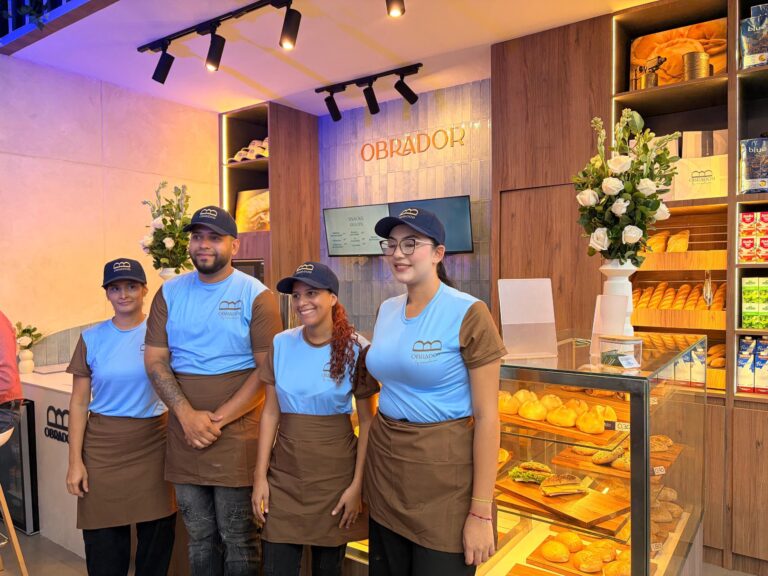 Panadería, café y desayunos: la nueva apuesta de Obrador by Mercachévere en San Diego