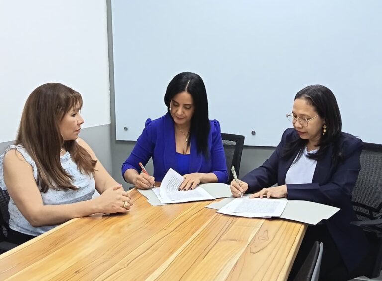 Firmada alianza entre CNP Carabobo y Visión y Acción Center